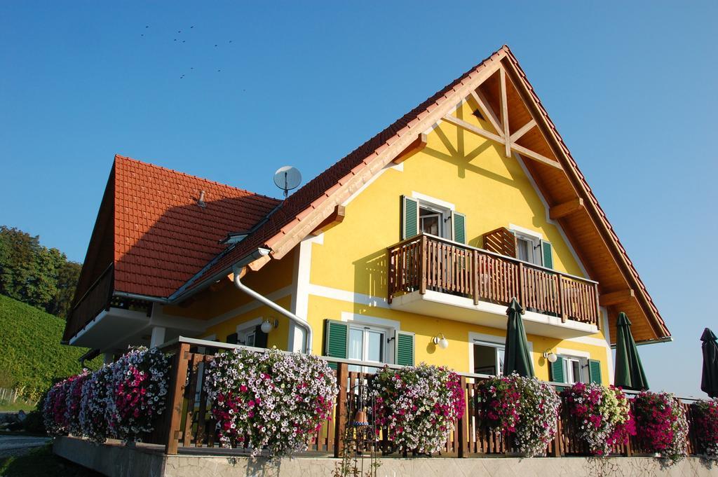 Weingut-Gaestehaus Birnstingl Gamlitz Pokój zdjęcie